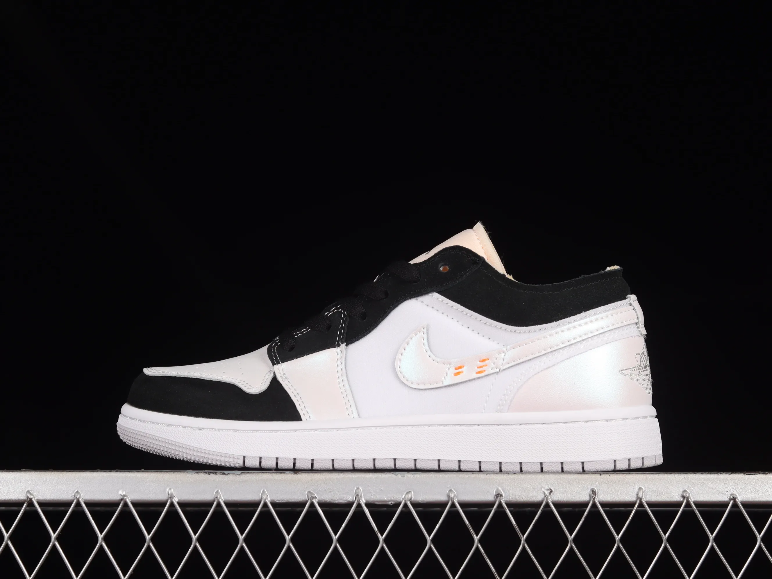 All categories Air Jordan Jordan series basketball shoes Air Jordan 1 Low Z version Air Jordan 1 Low AJ1 Joe 1 pearlescent white retro culture and leisure sports sneakers DN1635-102